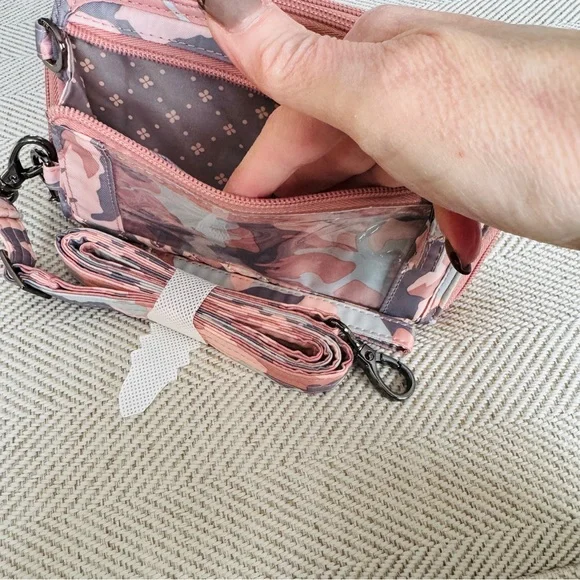 Lug Pink and Gray Camouflage Quilted Clutch - Picture 16 of 16